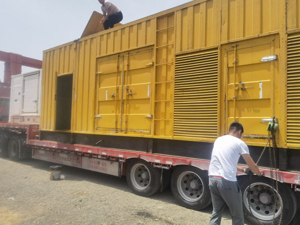 和县除了负载情况和发动机维护，还有哪些因素会影响 200kw 柴油发电机的油耗？