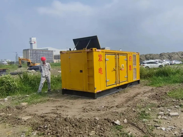 和县冬季低温环境下，发电机组启动电瓶的容量需求是否会增加？