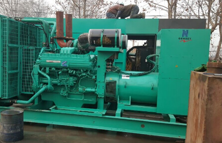 和县发电机组如何判断水冷式机油散热器内部是否需要清洗？